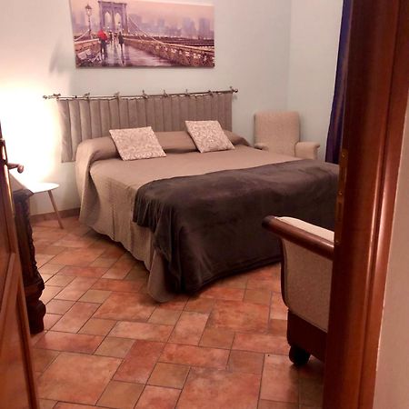 Camera Matrimoniale Privata Con Bagno Interno Vercelli Ngoại thất bức ảnh